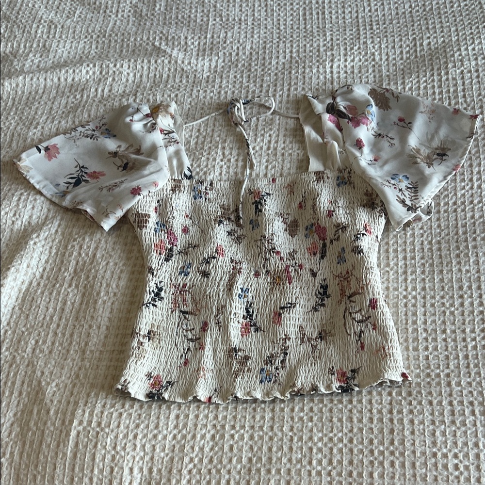 Abercrombie & Fitch White Floral Smocked Puff-Sleeve Crop Top